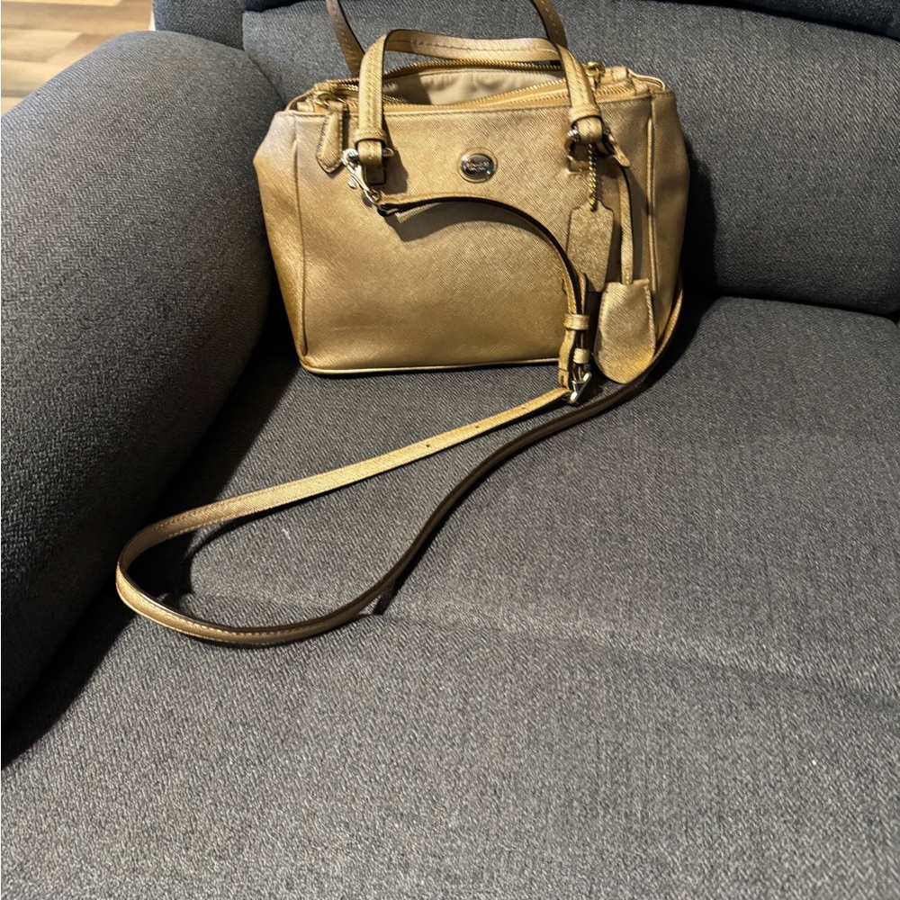 Coach Peyton mini Jordan Gold